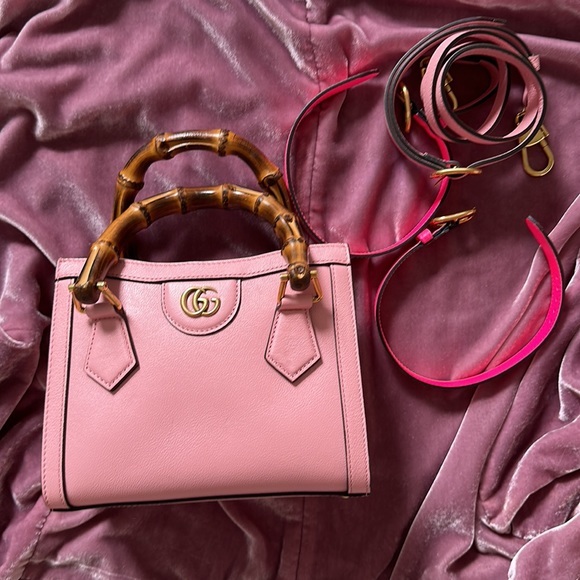 ✨ NWOT GUCCI Diana mini tote bag - Picture 9 of 17